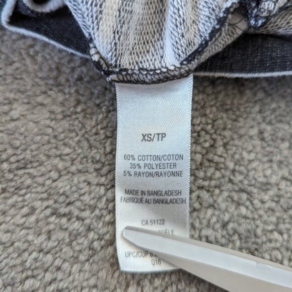 Danskin Striped Zip-Detail Long Sleeve Top - Black and White, Size XS Oversized - Picture 6 of 6